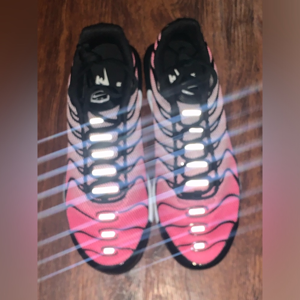 Nike - Picture 6 of 11